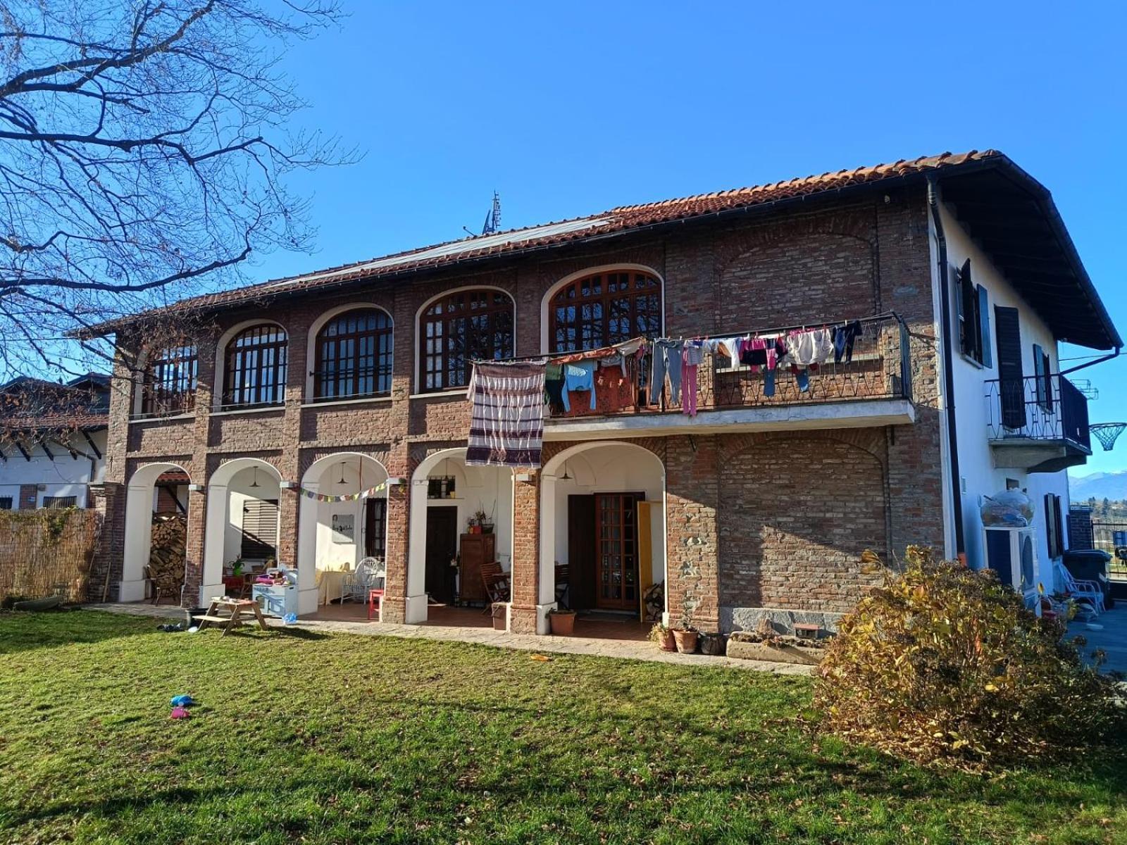 Bugygattolo Hotel Boves Kültér fotó
